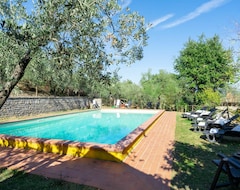 Toàn bộ căn nhà/căn hộ Beautiful Private Villa With Wifi, Private Pool, Tv, Balcony, Washing Machine, Pets Allowed, Parking (Montevarchi, Ý)