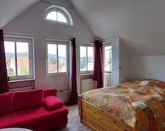Koko talo/asunto Zentral Gelegene Wohnung Mit Allem Komfort In Der Nähe Zum Thermalbad (Bad Staffelstein, Saksa)