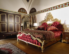 Khách sạn Kanuni Kervansaray Historical Hotel (Cesme, Thổ Nhĩ Kỳ)