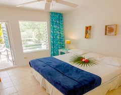 Hotel Greenwood Beach Resort (Port Howe, Bahami)