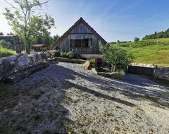 Toàn bộ căn nhà/căn hộ Cottage On The Rocks With Hot Tub And Sauna With Beautiful Nature (Ivančna Gorica, Slovenia)