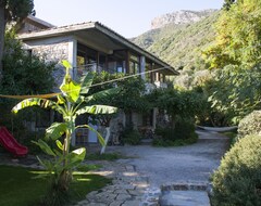 Toàn bộ căn nhà/căn hộ Studios-kyparissi, Apartment Voukamvili In The Heart Of Arcadia / Peleponnes (Poulithra, Hy Lạp)