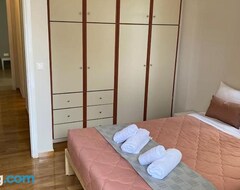 Casa/apartamento entero Classy 3br With 2 Bathrooms Apartment In Marousi (Atenas, Grecia)