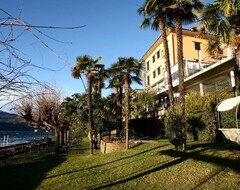 Hotel Lido (Angera, İtalya)