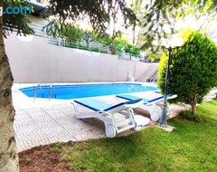 Pansion Fun Guest House with Pool near Troodos (Κato Platres - Pano Platres, Cipar)