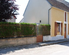 Cijela kuća/apartman House (Vermenton, Francuska)