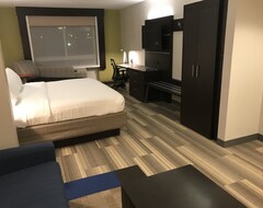 Khách sạn Hotel Holiday Inn Express Canton (Canton, Hoa Kỳ)