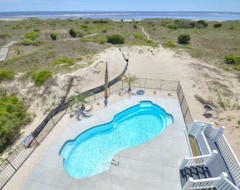 Toàn bộ căn nhà/căn hộ Beautiful & Brand New 6 Bdrm/3.5 Bath, Oceanfront Home W/ Private Pool-sleeps 14 (Oak Island, Hoa Kỳ)