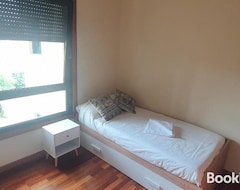 Entire House / Apartment Exclusivo Atico En Salvaterra (Salvaterra de Miño, Spain)