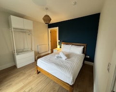 Tüm Ev/Apart Daire Eyre Square Views! 1 Bedroom Executive Style Apartment. Sleeps 2 (Galway, İrlanda)