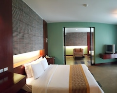 Khách sạn Long Beach Garden Hotel & Pavilions (Pattaya, Thái Lan)