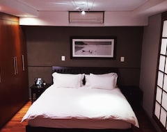 Hotel Circa Luxury Apartment (Cape Town, South Africa)