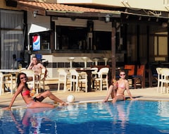 Amore Hotel Apartments (Paralimni, Cypern)