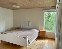 Entire House / Apartment Holiday Home With Lake View In Bränntorp, Rejmyre, Östergötland / Södermanland (Rejmyre, Sweden)