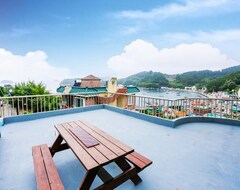 Hotel Tongyeong Tiberia Pension (Tongyeong, Sydkorea)