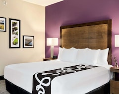 Khách sạn La Quinta Inn& Suites By Wyndham Burlington (Burlington, Hoa Kỳ)