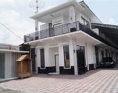 Hotelli Oyo 3843 Medical Kost Syariah (Purworejo, Indonesia)