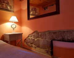 Toàn bộ căn nhà/căn hộ Charming 1-bed Apartment In Collepardo (Collepardo, Ý)