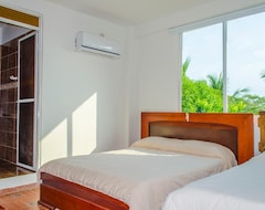 Bed & Breakfast Hotel - Granja de Animales San Basilio de Palenque (Cartagena, Colombia)