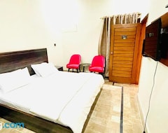 Airport Hotel Bed & Rest (Karachi, Pakistan)
