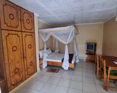 Khách sạn Heritage Breeze Hotel (Naivasha, Kenya)
