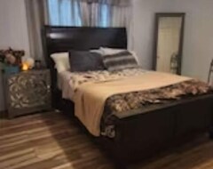 Entire House / Apartment Secluded Pet Friendly Paradise (Kentwood, USA)