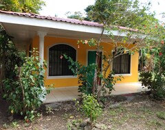 Toàn bộ căn nhà/căn hộ Beautiful New 3 Bedroom Bungalow (Paquera, Costa Rica)