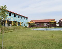 Khách sạn Navagiraga Resorts &hotel (Nagapattinam, Ấn Độ)