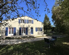 Hele huset/lejligheden Maison De Campagne Cosy Dans La Verdure (Champniers, Frankrig)