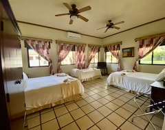 Khách sạn Paraiso Rainforest And Beach Hotel (Omoa, Honduras)