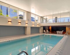 Toàn bộ căn nhà/căn hộ Luxury Bay View Apartment W/ A Shared Hot Tub, Community Pool And Gym! (Seattle, Hoa Kỳ)