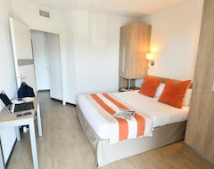 Appart Hotel Mer Et Golf City Bordeaux-lac-bruges - 2 Rooms 4 People (Bruges, France)