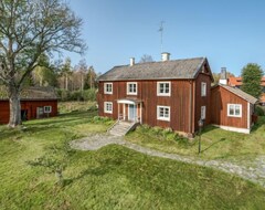 Casa/apartamento entero Vacation Home Karsbo Gård (vml114) In Norberg - 14 Persons, 5 Bedrooms (Norberg, Suecia)