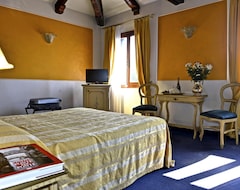 Khách sạn Alla Corte Rossa (Venice, Ý)