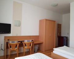 Cijela kuća/apartman Double / 2-bed Room 03_ground Floor - Guesthouse Am Schloss (Kramerhof, Njemačka)