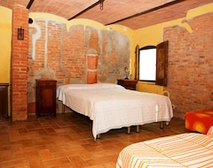 Toàn bộ căn nhà/căn hộ Appartment In Old Tipycal Country Tuscany Villa (Locana, Ý)
