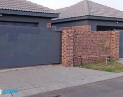 Toàn bộ căn nhà/căn hộ Vision Achievers Secunda (Secunda, Nam Phi)