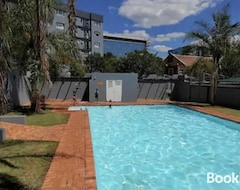 Koko talo/asunto Menlyn Place Staycation (Pretoria, Etelä-Afrikka)