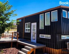 Cijela kuća/apartman New Modern & Relaxing Tiny House W Deck Near Zion (Hildale, Sjedinjene Američke Države)