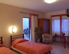 Khách sạn Sunrise Suites (Kalives, Hy Lạp)