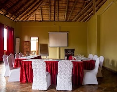 Khách sạn Weru Weru River Lodge (Moshi, Tanzania)