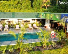 Bed & Breakfast Luxury Apartments Nauyaca By Paradiselodge (San Isidro, Costa Rica)