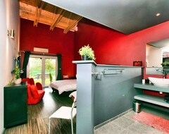 Cijela kuća/apartman Beautiful villa with heated outdoor pool, sauna and jacuzzi at a large forest (Manhay, Belgija)