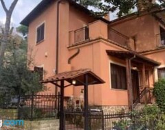 Casa/apartamento entero House In The Archaeological Area (Lanuvio, Italia)