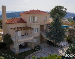 Koko talo/asunto Villa San Adriano (Nafplio, Kreikka)