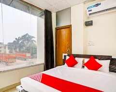 Khách sạn Oyo 84010 Hotel Welcome (Aligarh, Ấn Độ)