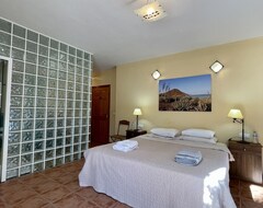 Toàn bộ căn nhà/căn hộ Comfortable Villa With Air Conditioning, Wi-Fi, Pool, And Peaceful Garden (Los Gallardos, Tây Ban Nha)