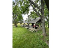 Cijela kuća/apartman Bourbon Trail Cabin On The Farm (Lawrenceburg, Sjedinjene Američke Države)
