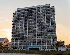 Khách sạn The Triple Grande Beach Resort (Myrtle Beach, Hoa Kỳ)