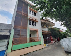 Otel Spot On 93681 Qodri Homestay Syariah (Surabaya, Endonezya)